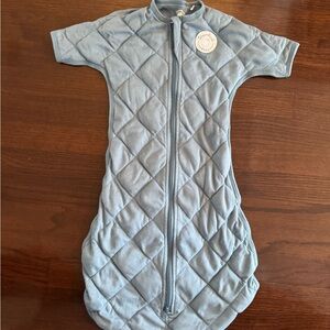 New, no tags. Dreamland weighted Quilted Blue Baby Sleep Sack